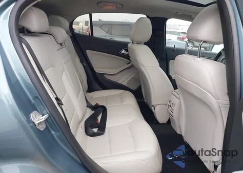 2015 Mercedes-Benz Gla 250 4Matic z USA, uszkodzony, nr VIN WDCTG4GBXFJ115791